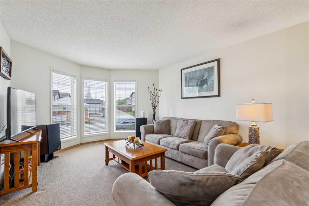 Picture for 146 Cranberry Close SE
