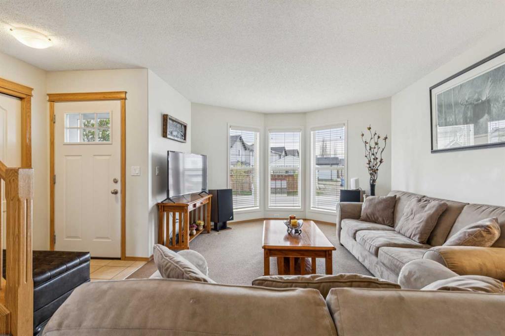 Picture for 146 Cranberry Close SE