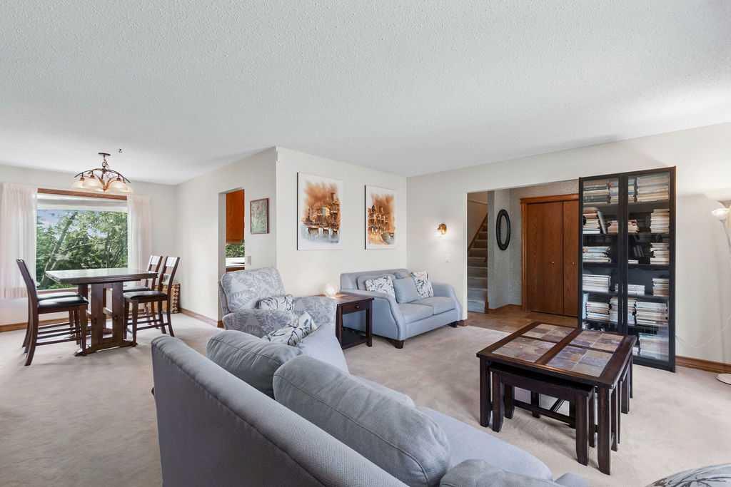 Picture for 652 Dalmeny Hill NW