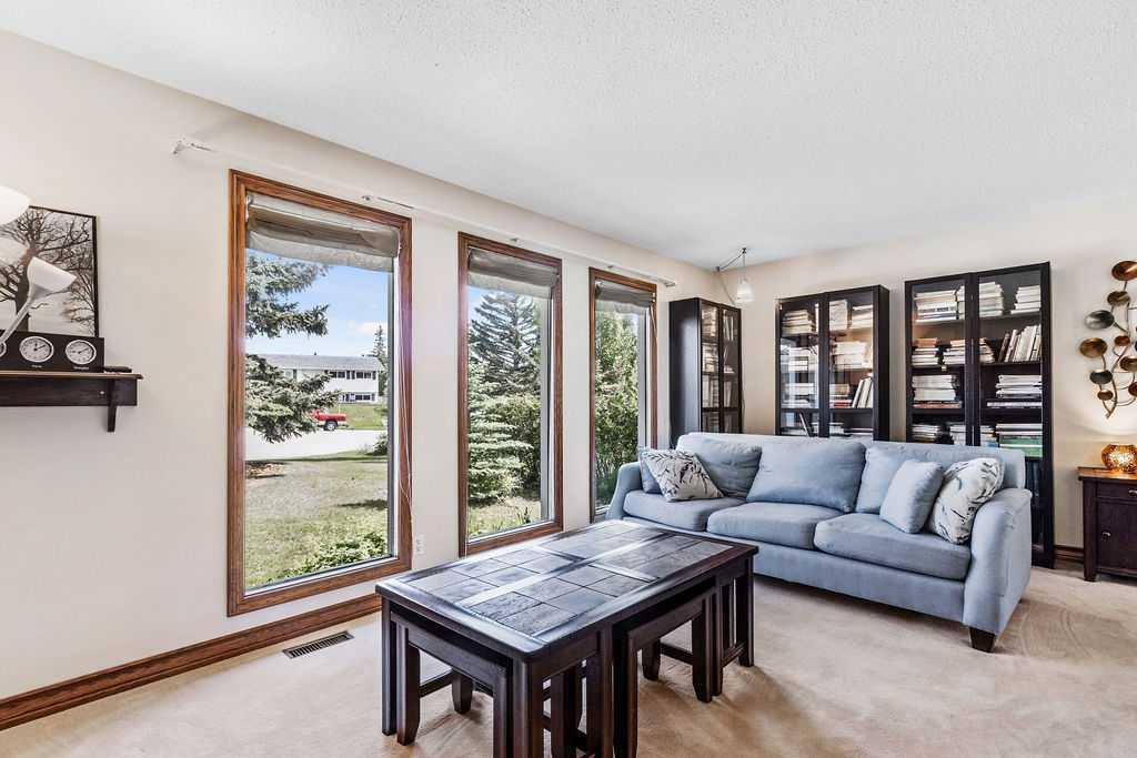 Picture for 652 Dalmeny Hill NW