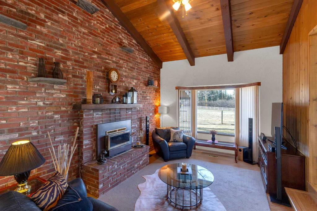 Picture for 16014 Dewinton Riding Club Road E