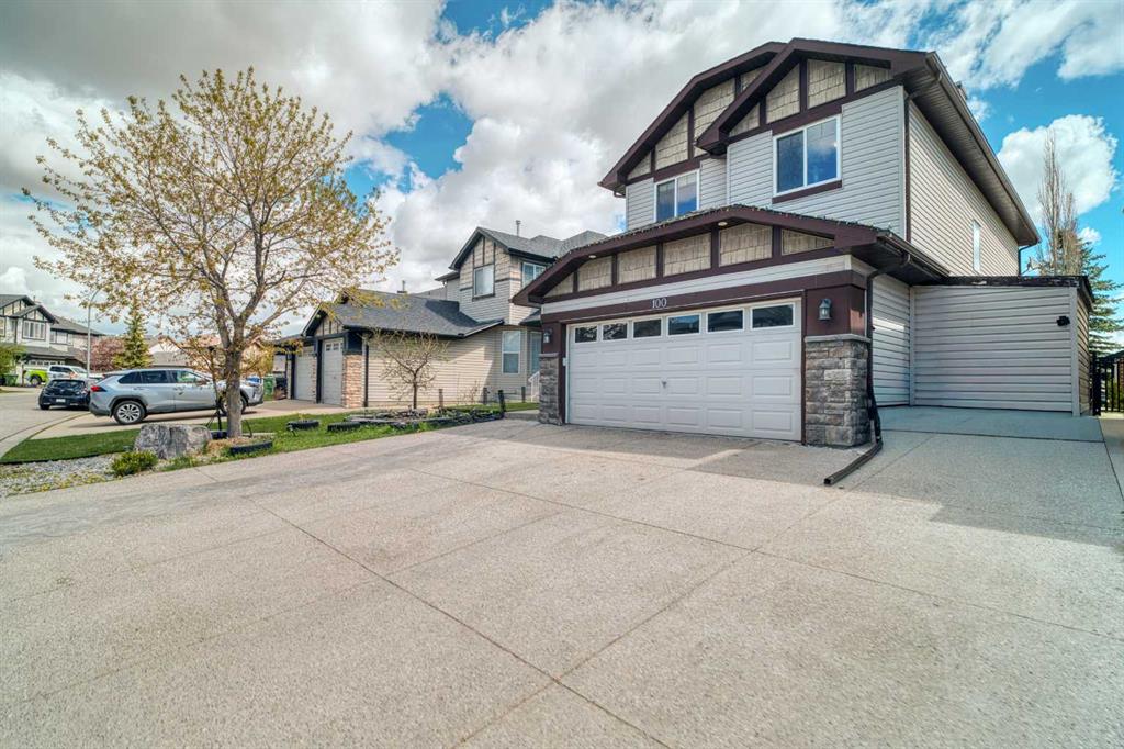 Picture for 100 Royal Birch Crescent NW