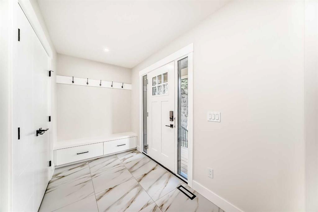 Picture for 152 Capri Avenue NW