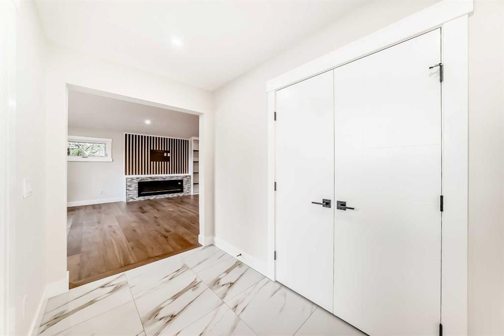 Picture for 152 Capri Avenue NW