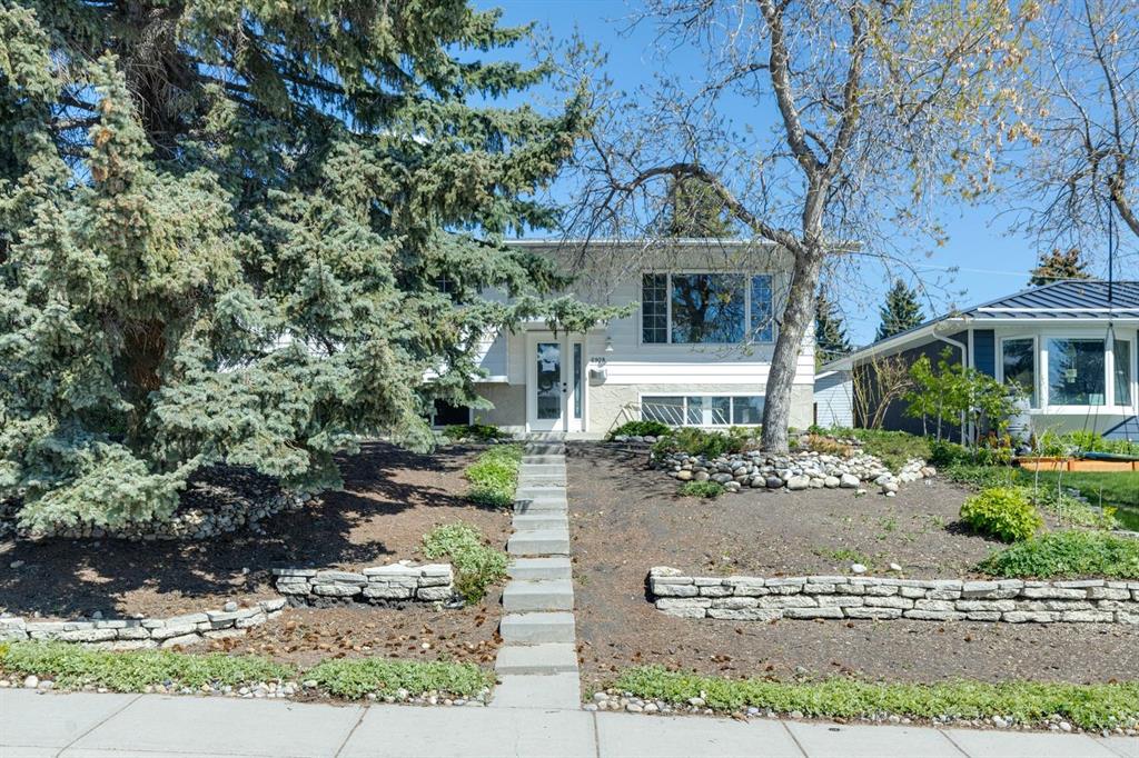 Picture for 6928 Hunterbow Crescent NW