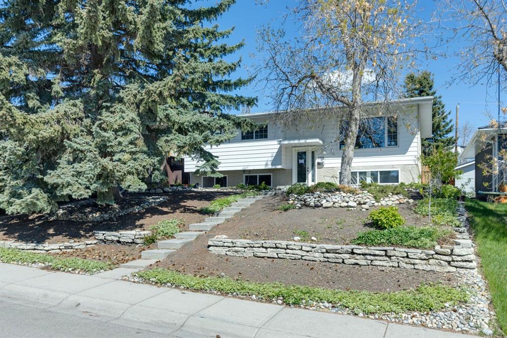 Picture for 6928 Hunterbow Crescent NW
