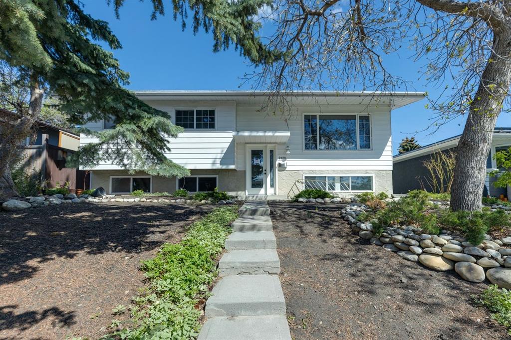 Picture for 6928 Hunterbow Crescent NW