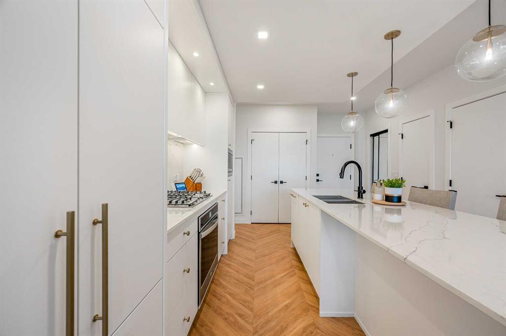 Picture for 409, 8505 Broadcast Avenue SW