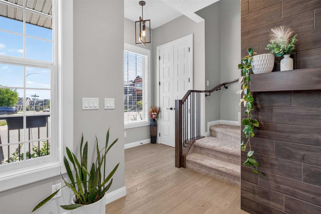 Picture for 235 Evanscrest Way NW