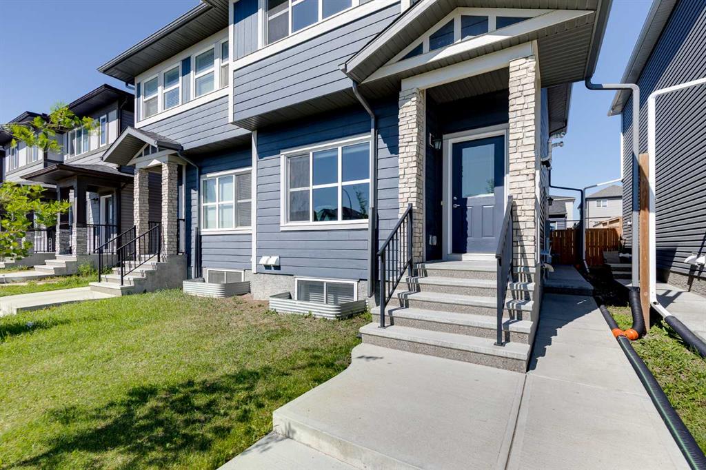 Picture for 47 Cornerbrook Gate NE