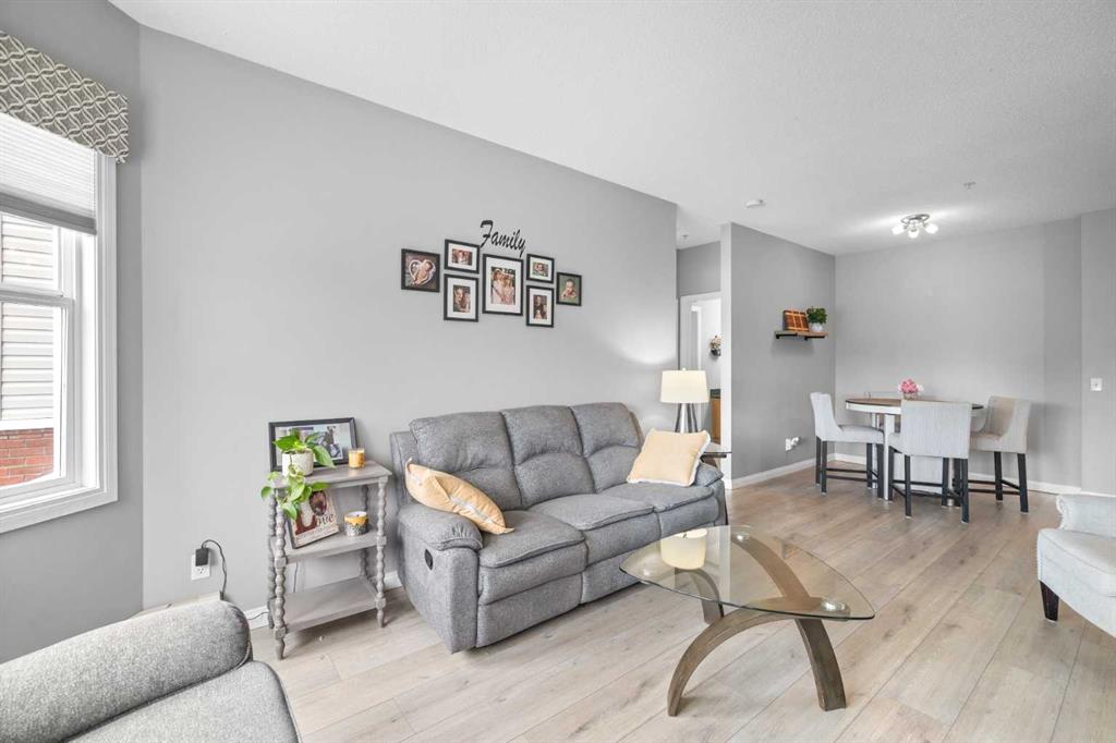 Picture for 220, 8 Prestwick Pond Terrace SE