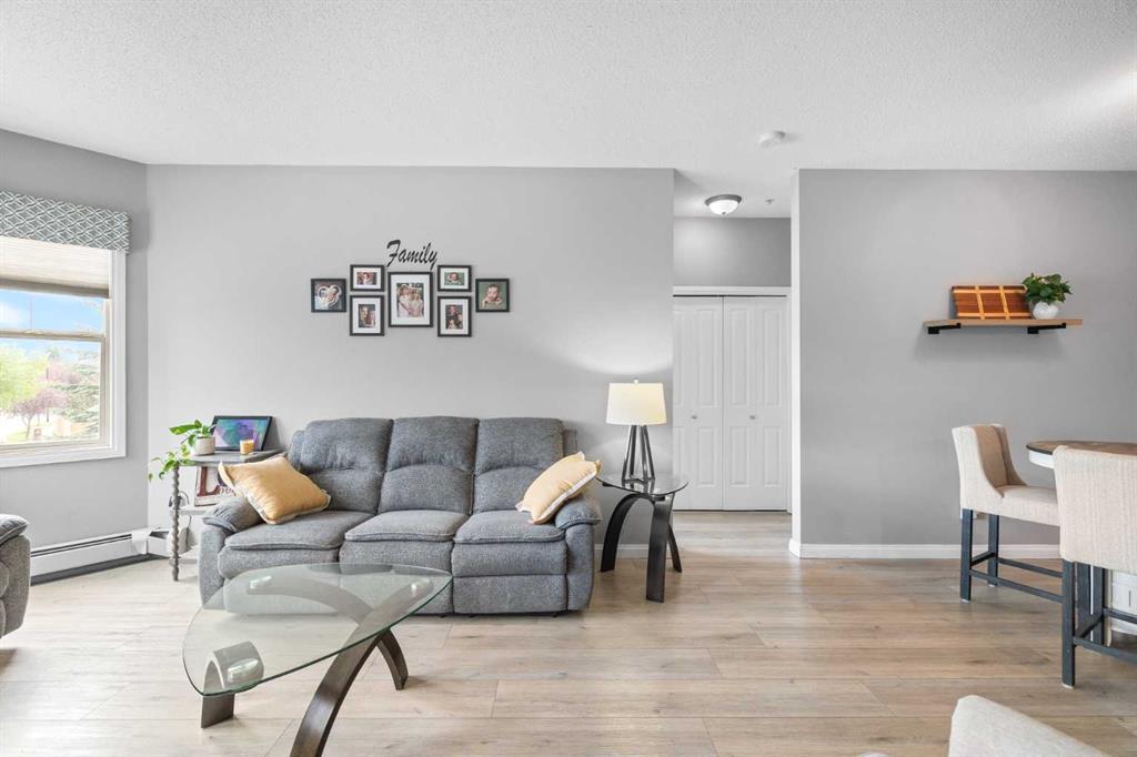 Picture for 220, 8 Prestwick Pond Terrace SE