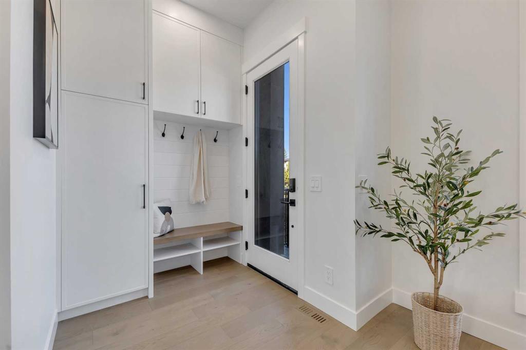 Picture for 2713 Cochrane Road NW