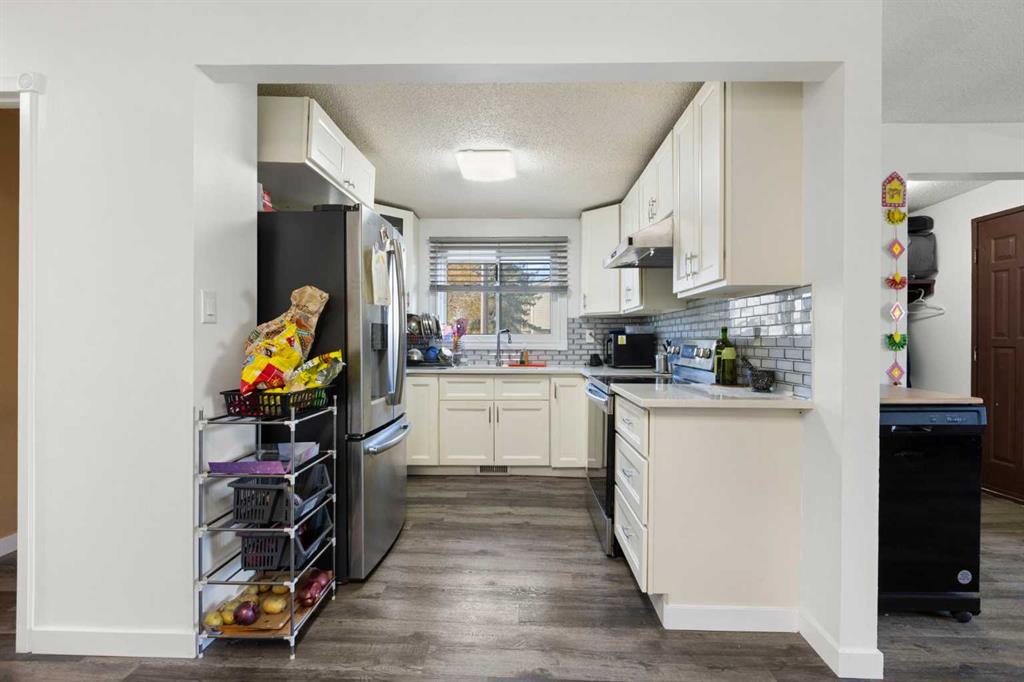 Picture for 5414 Pensacola Crescent SE https://www.cirrealty.ca/reb/creb/08/A2266408_18.jpg