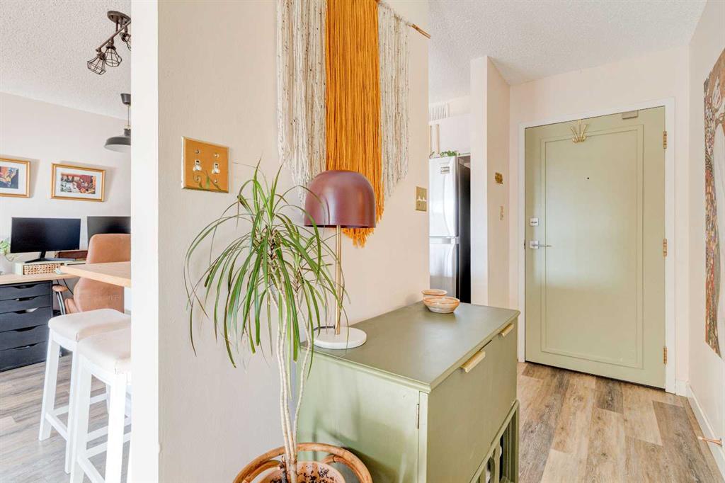 Picture for 309, 1602 11 Avenue SW