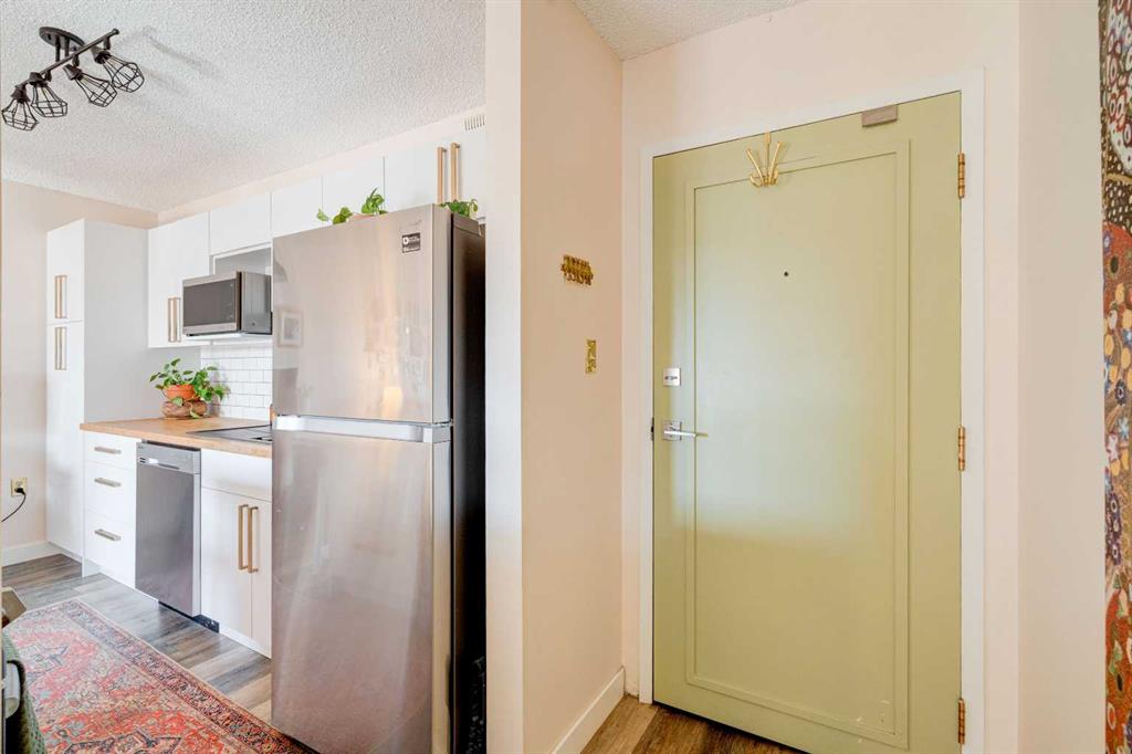 Picture for 309, 1602 11 Avenue SW