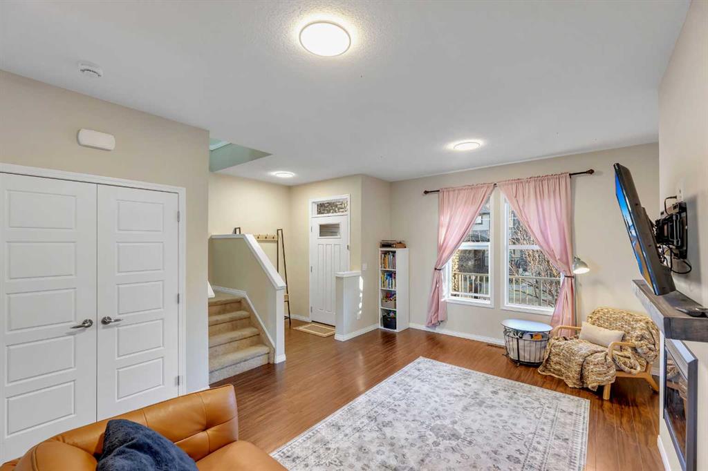 Picture for 11 Williamstown Gardens NW