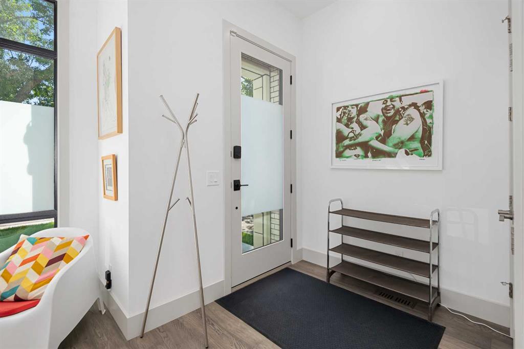 Picture for 2126B 52 Avenue SW