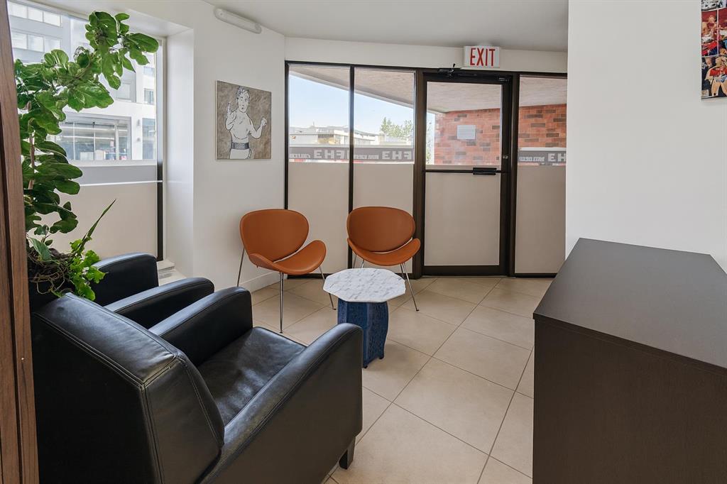 Picture for 100, 2909 17 Avenue SW