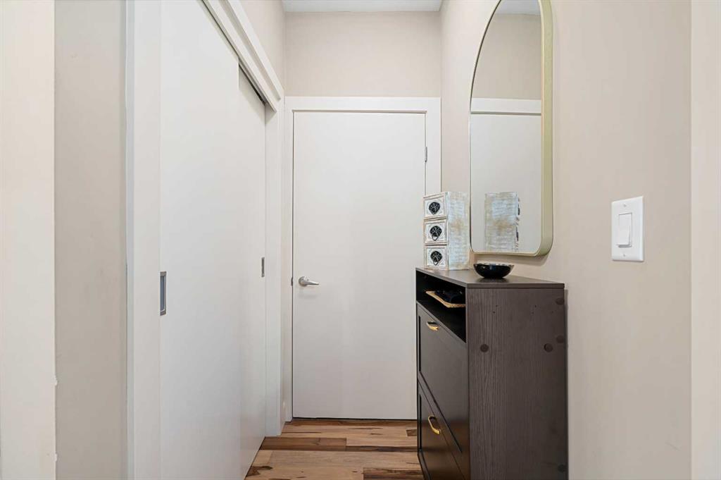 Picture for 402, 1321 Kensington Close NW