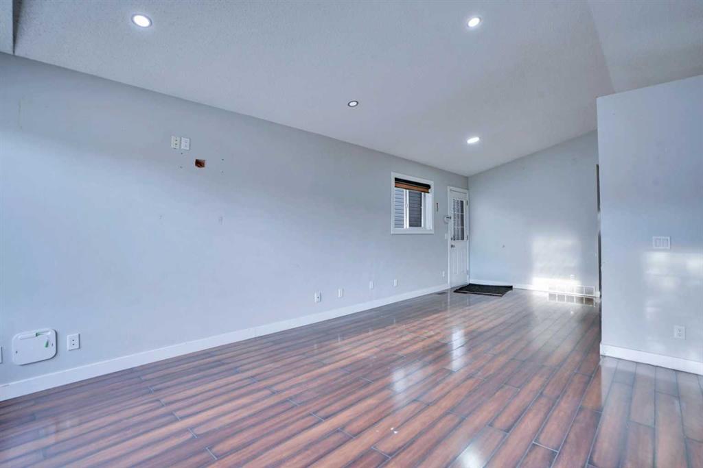 Picture for 62 Taracove Estate Drive NE