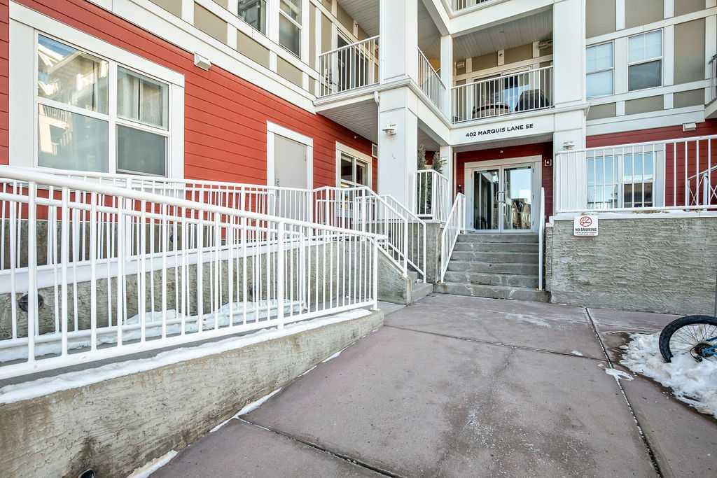 Picture for 321, 402 Marquis Lane SE