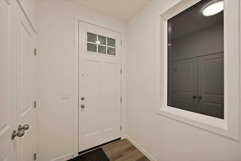 Picture for 561 Chelsea Gardens 