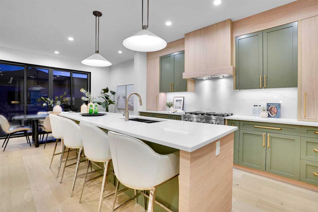 Picture for 605 29 Avenue NW