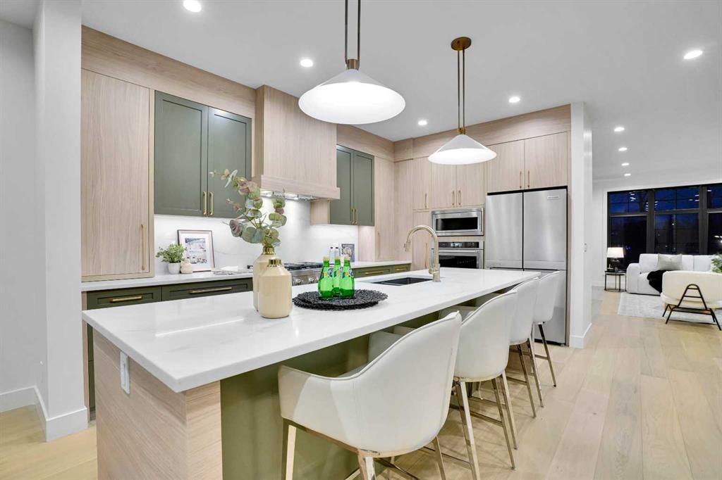 Picture for 605 29 Avenue NW