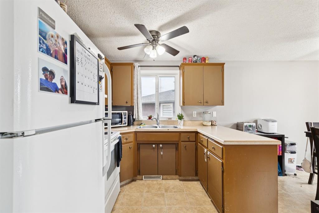 Picture for 157 Penbrooke Close SE