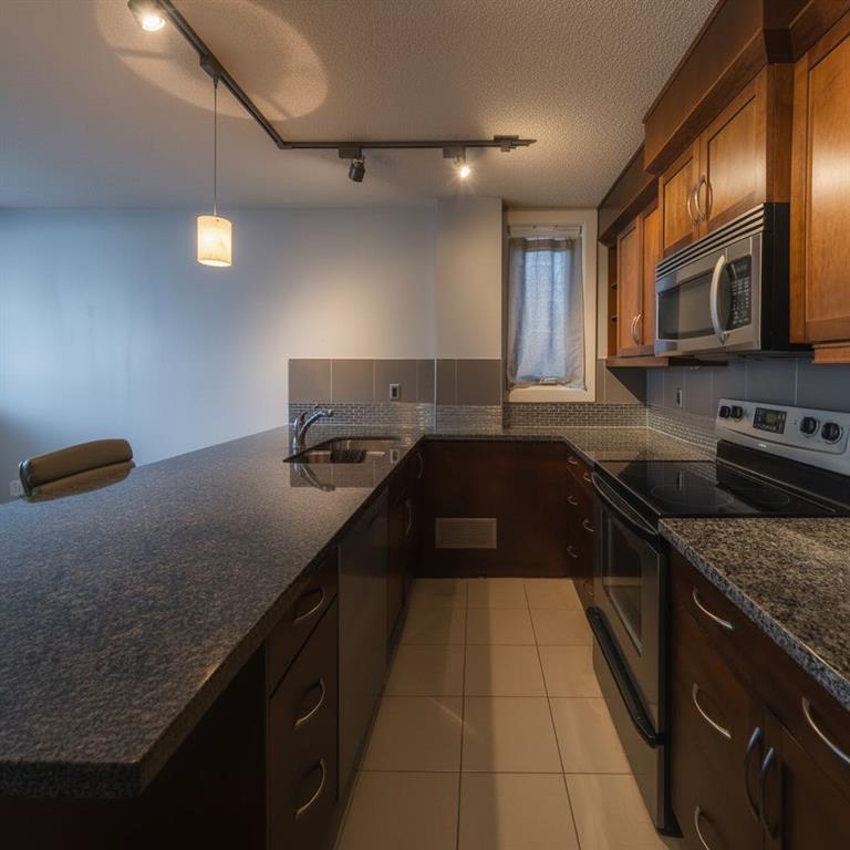 Picture for 104, 1534 15 Avenue SW