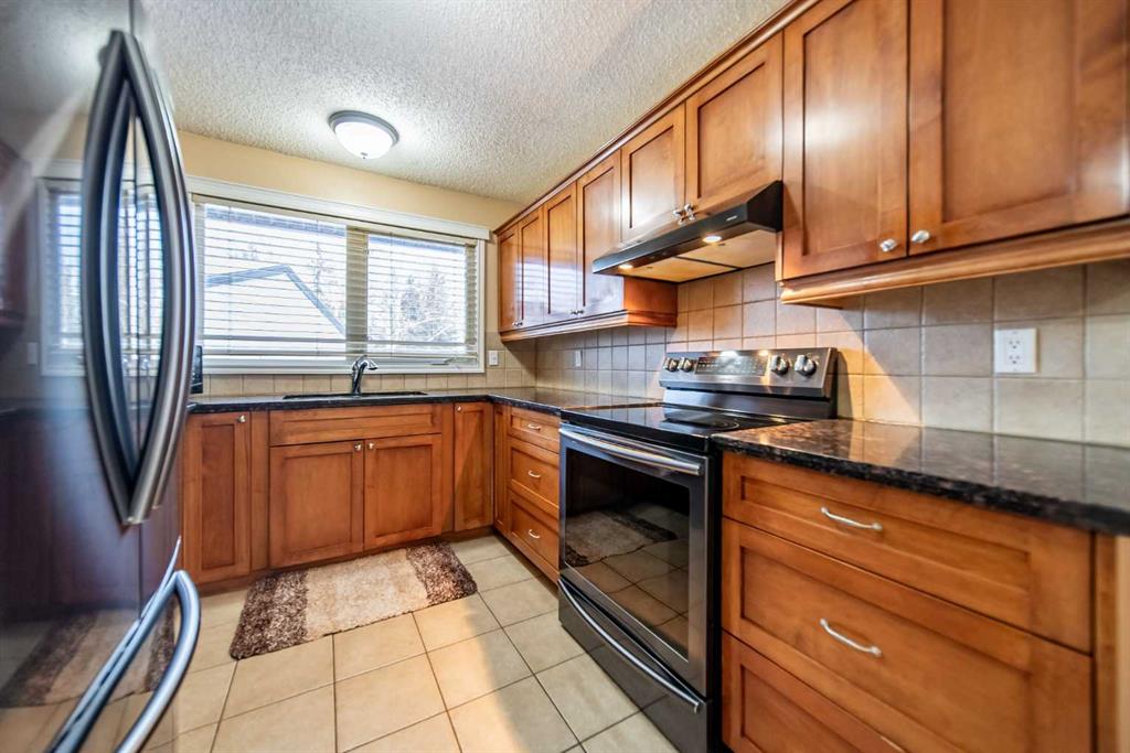 Picture for 959 Ranchview Crescent NW