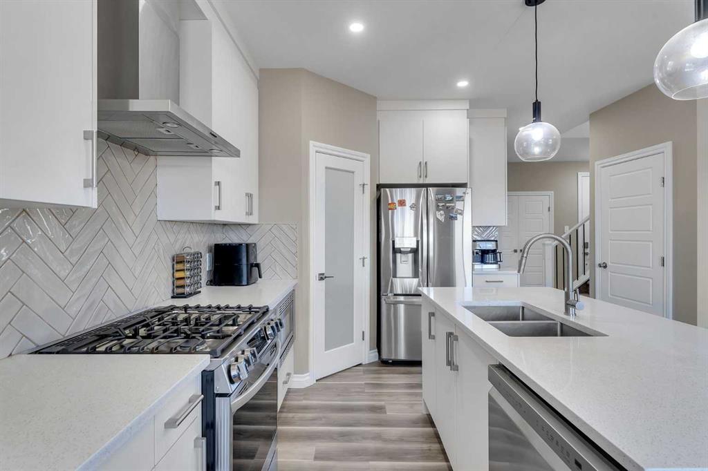 Picture for 521 Corner Meadows Way NE