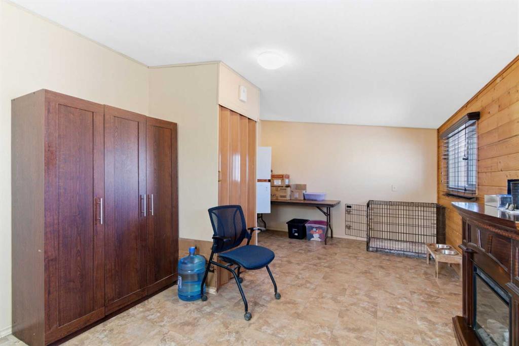 Picture for 232003 Range Road 242  