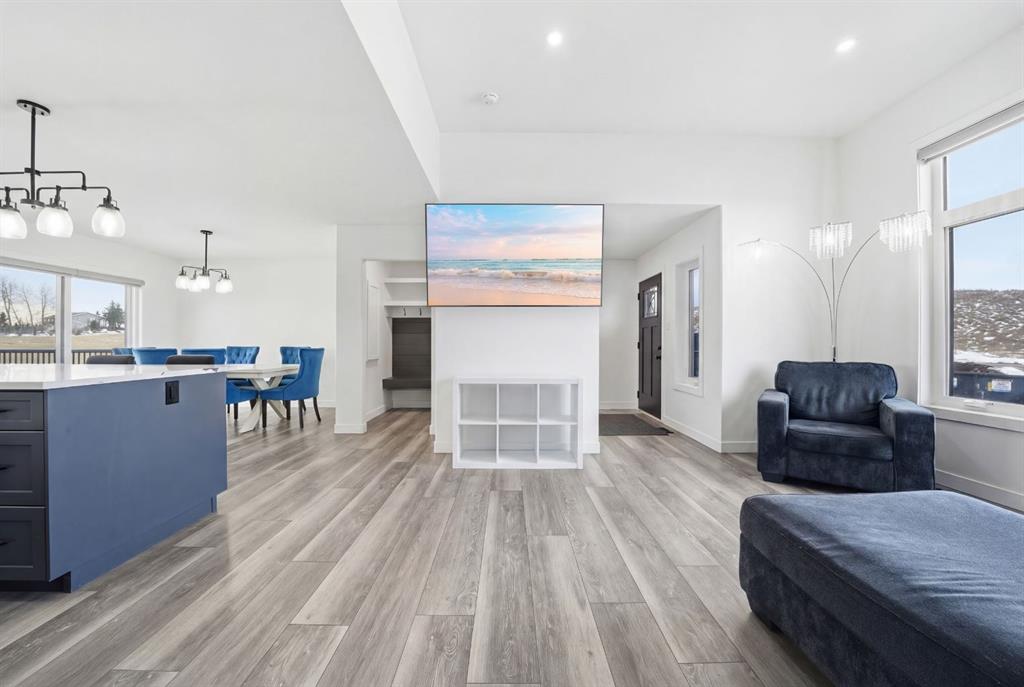 Picture for 100, 32105 Highway 543  E