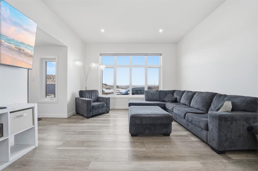 Picture for 100, 32105 Highway 543  E