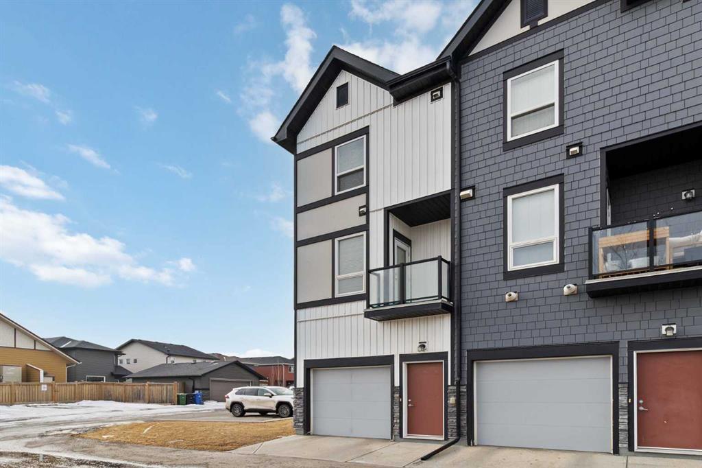 Picture for 402, 11 Evanscrest Mews NW