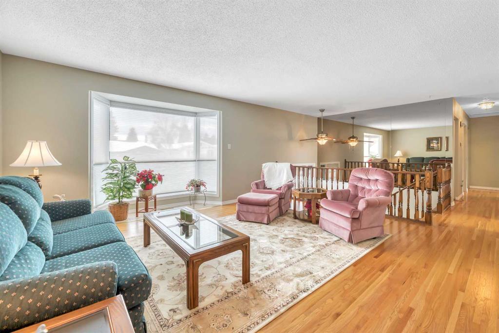 Picture for 12132 Lake Waterton Crescent SE