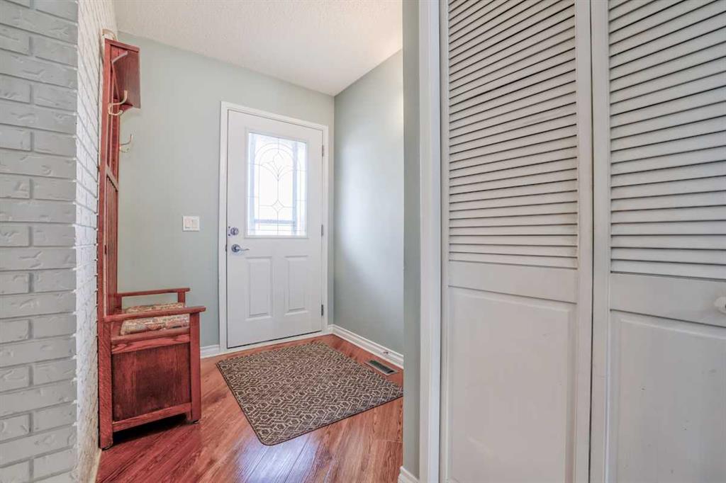 Picture for 232 Templeside Circle NE