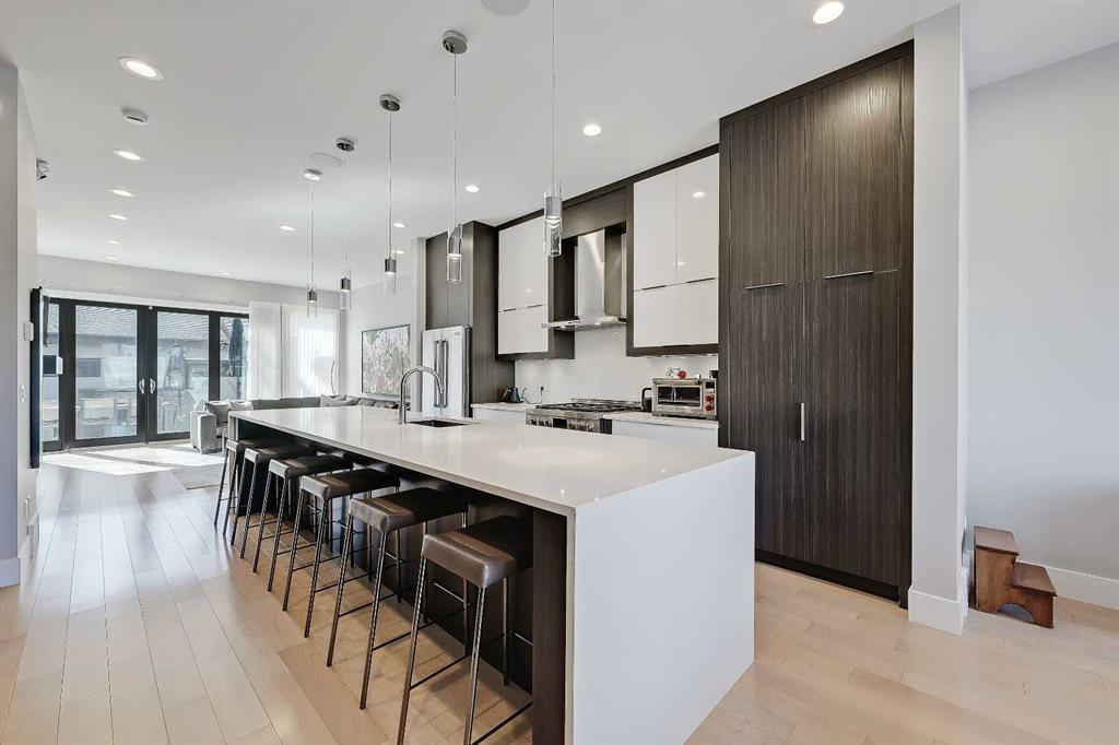 Picture for 1705 46 Avenue SW