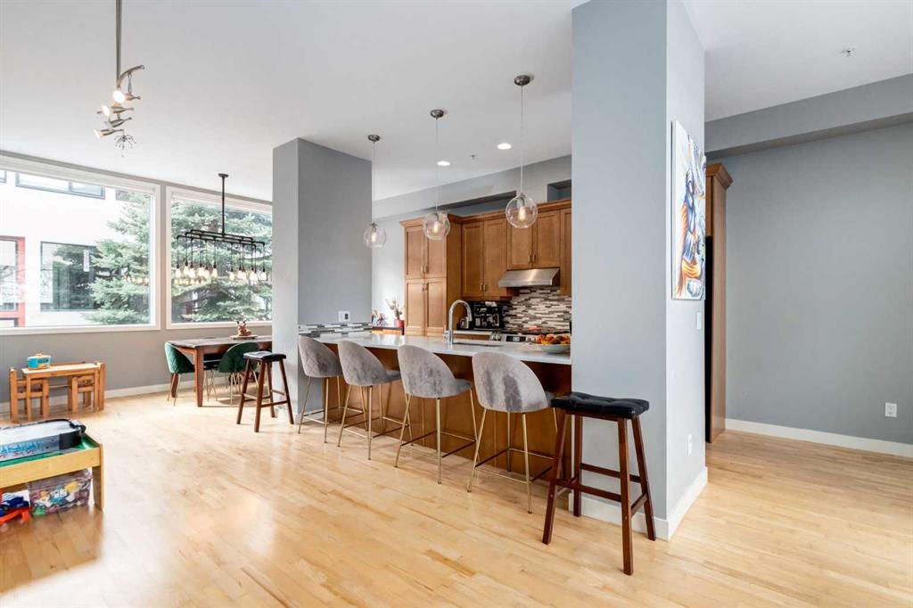 Picture for 107, 1720 12 Street SW