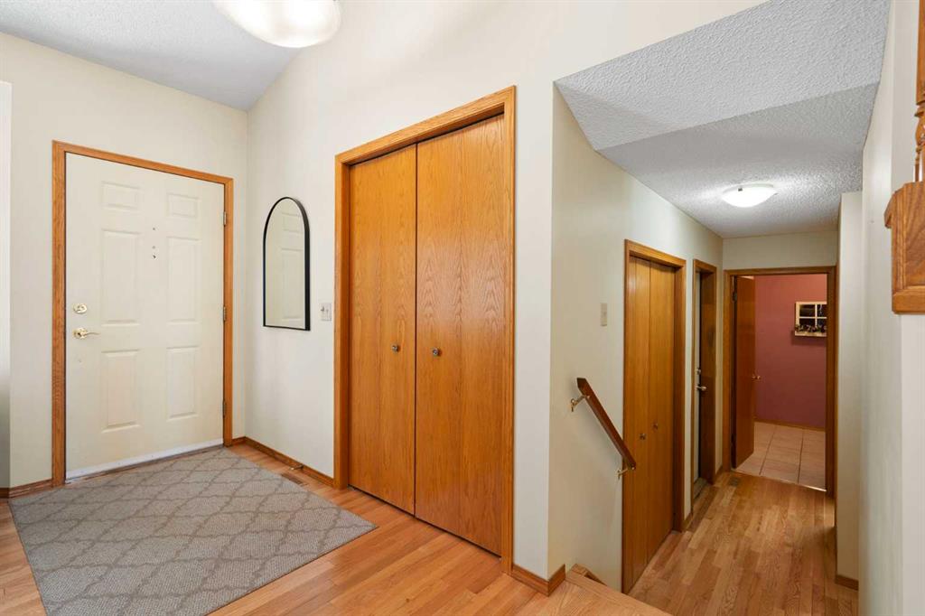 Picture for 221 Scurfield Place NW