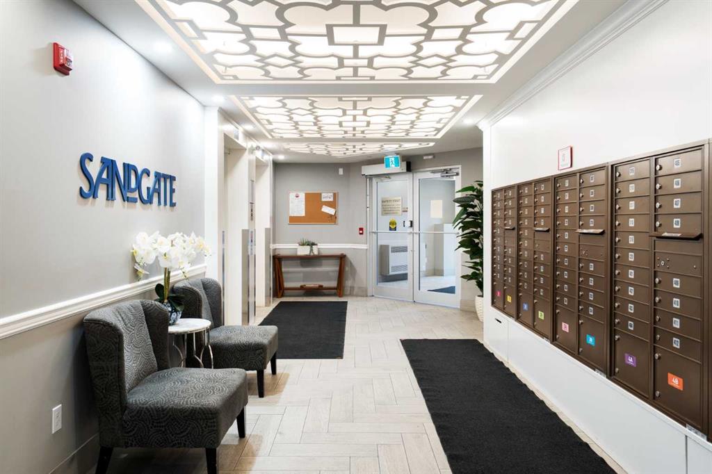 Picture for 416, 30 Mahogany Mews SE