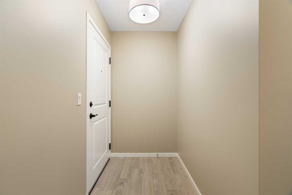 Picture for 416, 30 Mahogany Mews SE