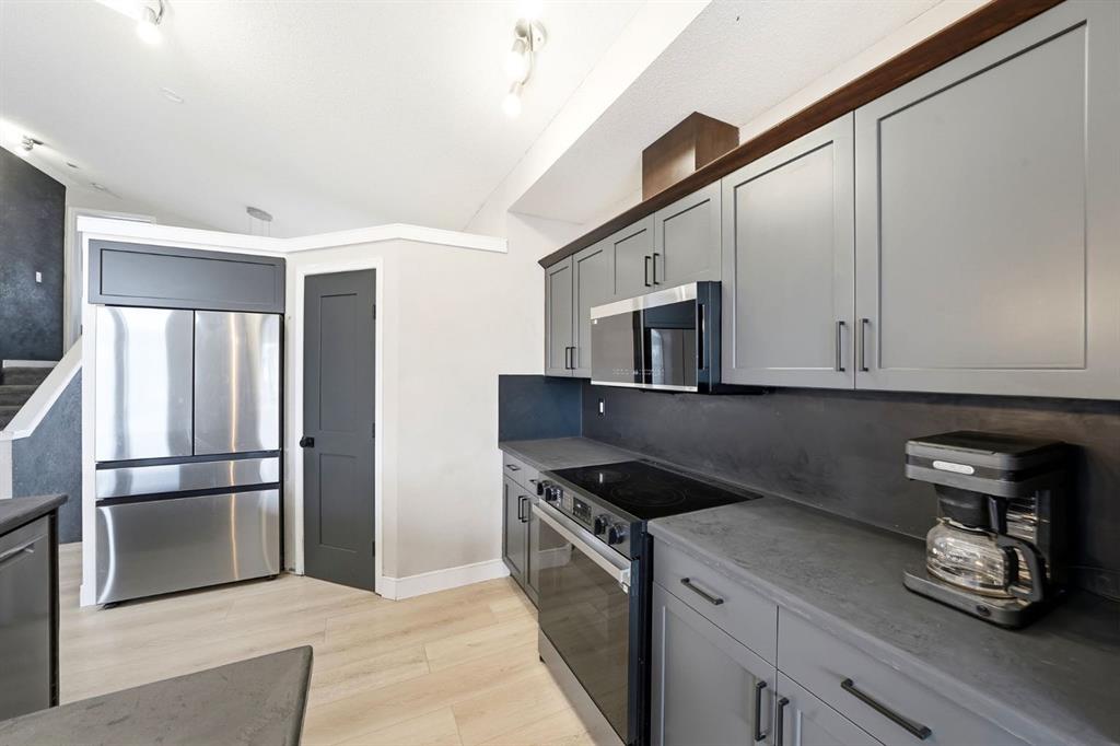 Picture for 165 Thornfield Close SE