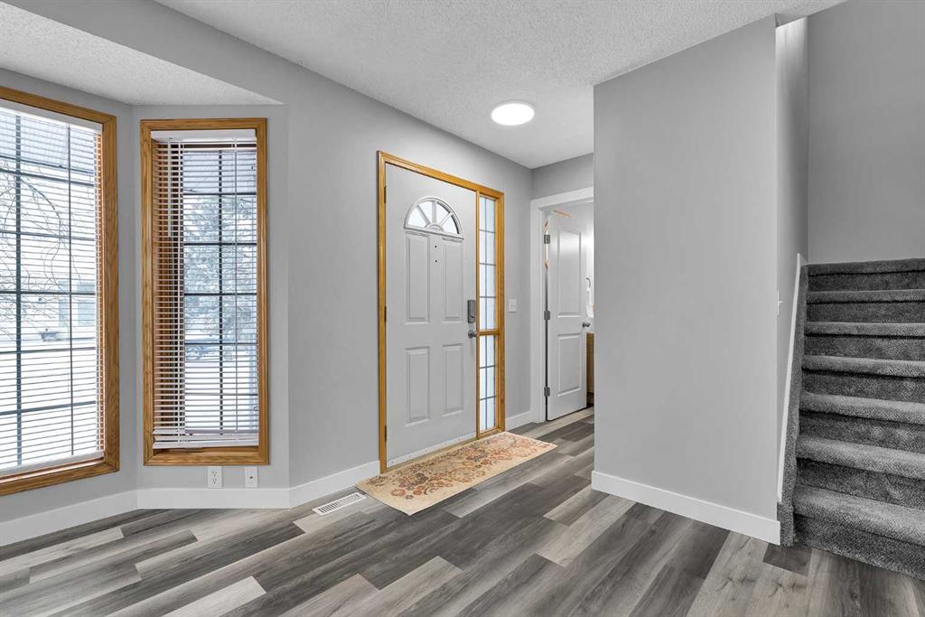 Picture for 1427 Erin Drive SE