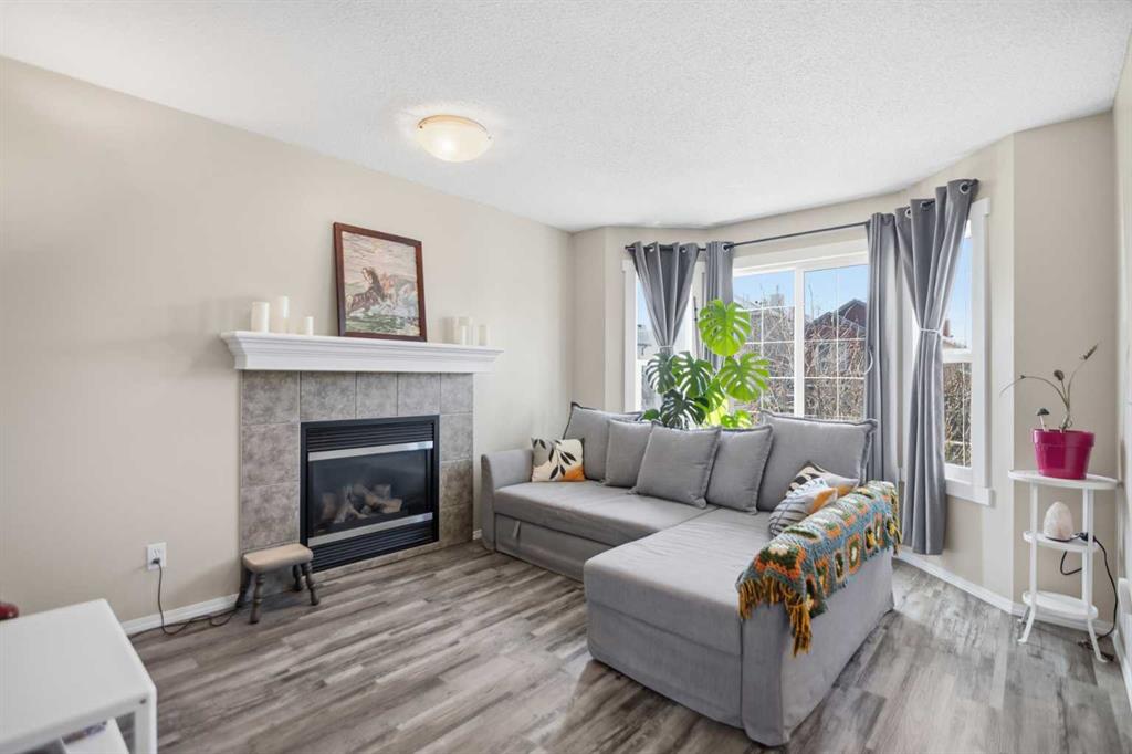 Picture for 46 Saddlemont Way NE