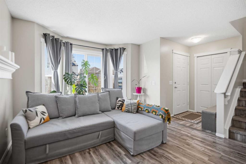Picture for 46 Saddlemont Way NE