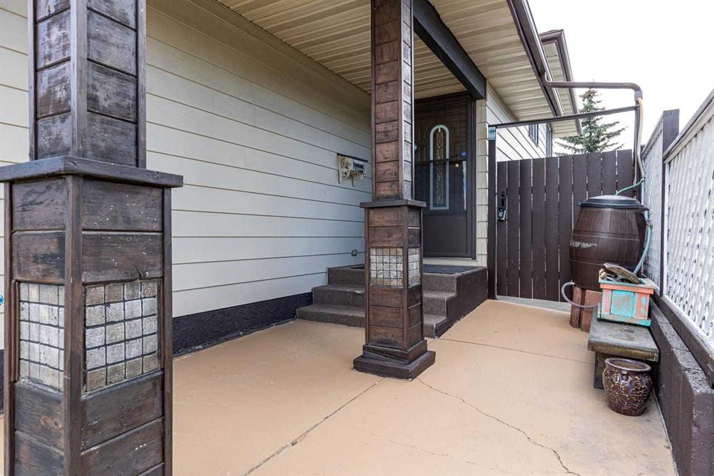 Picture for 28 Beddington Crescent NE