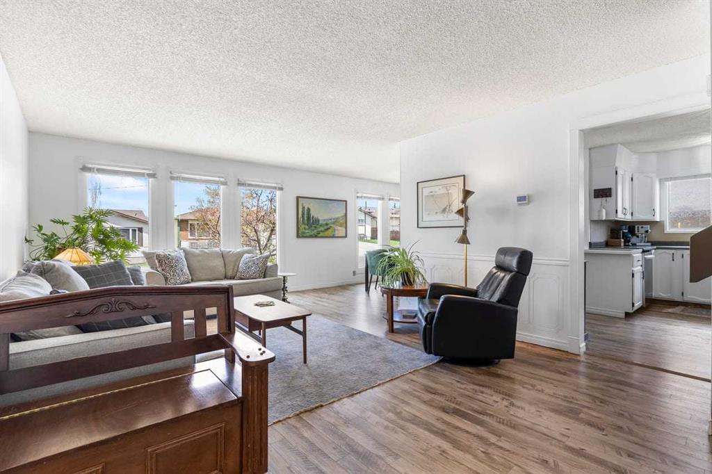 Picture for 28 Beddington Crescent NE